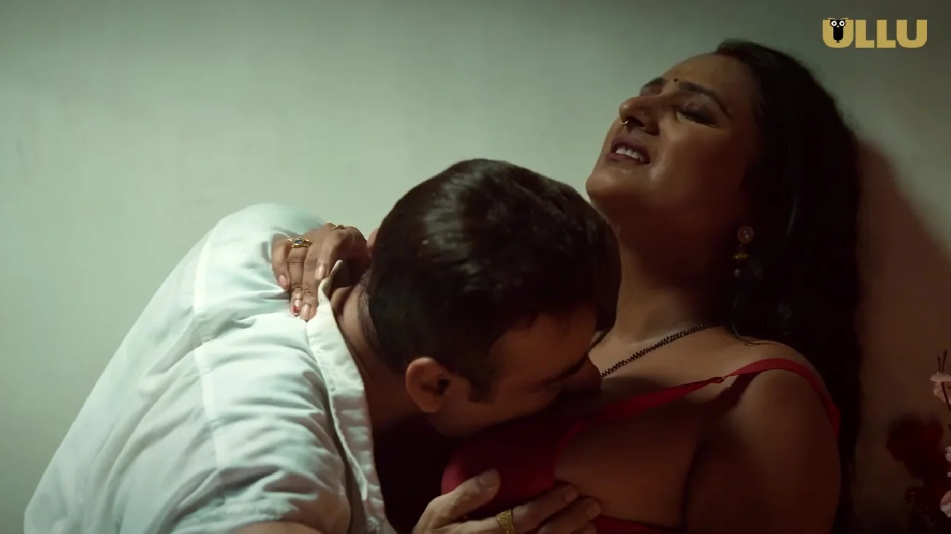 Meri Mummy Ki Dost S01 P01 (E01-04) ULLU
